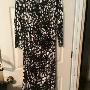 Elegant Black and White Patterned Dress